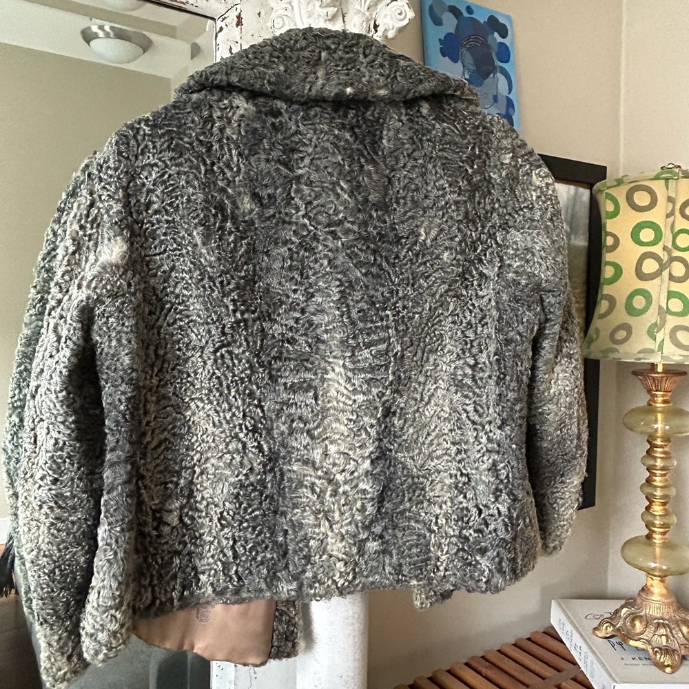 Vintage wool coat with fur lining
